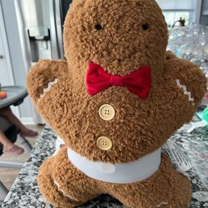 Cupcakes and cashmere gingerbread boy and girl pillow set